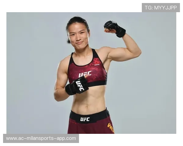 UFC女拳手开战前比心挑衅：燃爆擂台的背后故事